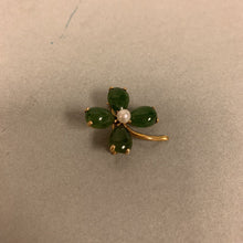 Load image into Gallery viewer, 14K Gold Jade Pearl Clover 1&quot; Pin (3.8g)
