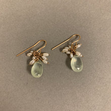 Load image into Gallery viewer, 14K Gold Aventurine Pearl Earrings (2.1g)
