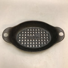 Load image into Gallery viewer, Char Broil Cast Iron Oval Grill Pan (2.5x12x7)
