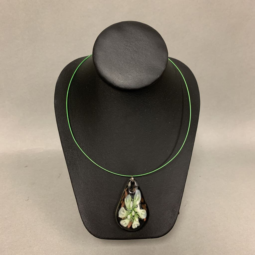 Art Glass Lilies Pendant on Green Wire Necklace (18