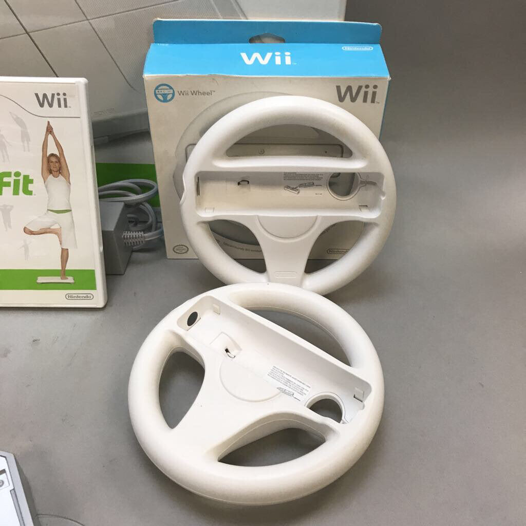 Nintendo Wii Console W/ Game & Accessories