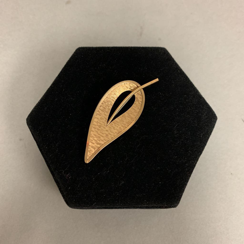 Vintage Krementz Goldtone Leaf Brooch Pin (2.5