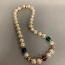 Load image into Gallery viewer, Vintage Pyrm Echt Faux Pearl Rhinestone Glass Bead Accent Necklace (18&quot;)
