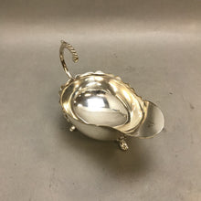 Load image into Gallery viewer, Silverplate Gravy Boat (4x8x4)
