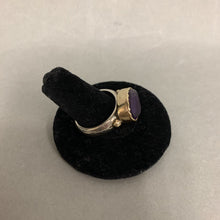 Load image into Gallery viewer, Sterling Oval Amethyst Hammered Texture Ring sz 8
